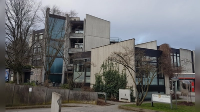 In Unterföhring (hier das Rathaus) nimmt zum 1. Juli ein Behinderten- und Inklusionsbeirat seine Arbeit auf. (Foto: bas)