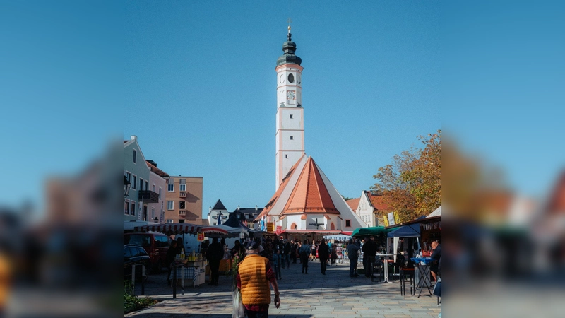 „Dorfen blüht”. Unter diesem Motto findet am Sonntag, 18. Mai, ein großer Markt statt. (Foto: red)
