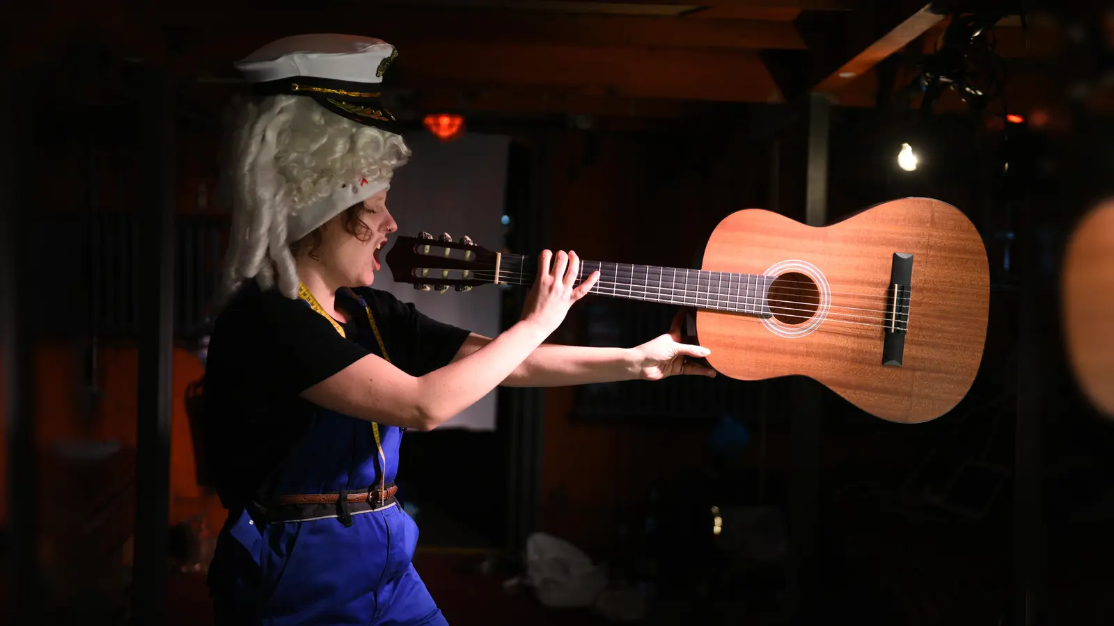 In dem Theaterstück „Lillys Bus“ geht es um Antiziganismus und "Rollen". (Foto: catherina Hess)