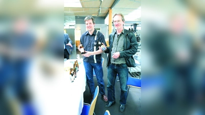 Dieter Janecek und Roland Zintl (r.) plädieren für eine größere Vielfalt der Bierkultur in München. (Foto: pi)