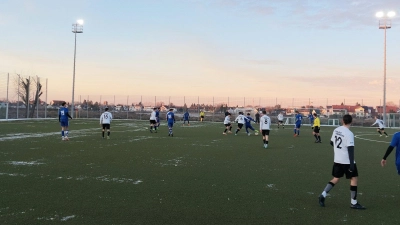 Auch die SpVgg Feldmoching (blau) hat es ins Halbfinale des Kreispokals geschafft. (Archivbild: bas)