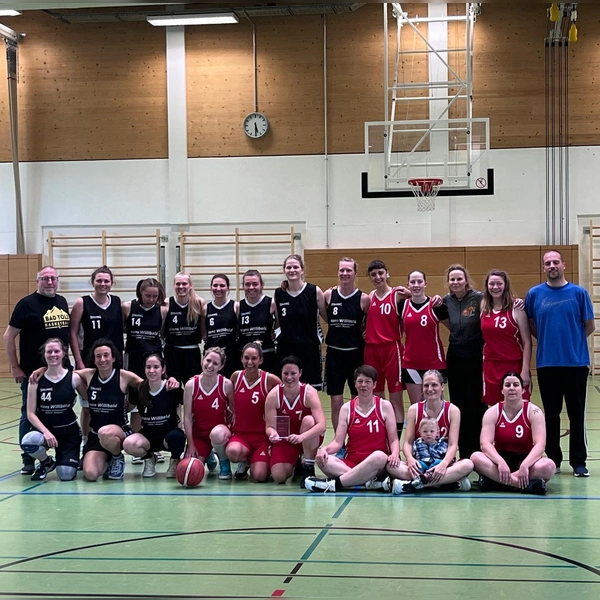 Die Forstenrieder Basketballerinnen behaupteten sich und haben den Bezirkspokal gewonnen. (Foto: TSV Forstenried)