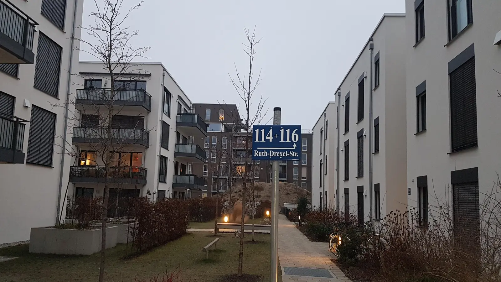 In den Höfen des Prinz-Eugen-Parks wartet das ein oder andere Schnäppchen. (Archivbild: bas)