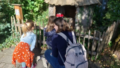 In der neu eröffneten Beratungsstelle in Moosach stehen zunächst zwei Fachkräfte für Fragen rund um die Kinder und die Familie zur Verfügung.  (Symbolbild: bas)