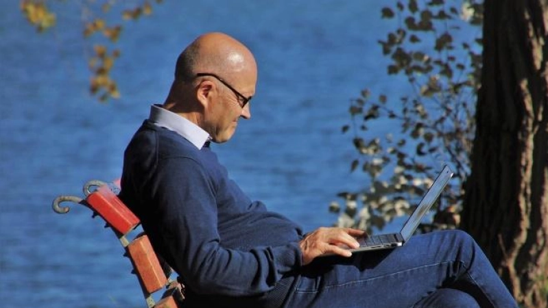 Wenn der Wecker schweigt – und dann? VHS-Kurs hilft Männern beim Start in den Ruhestand. (Foto: VHS Erding)