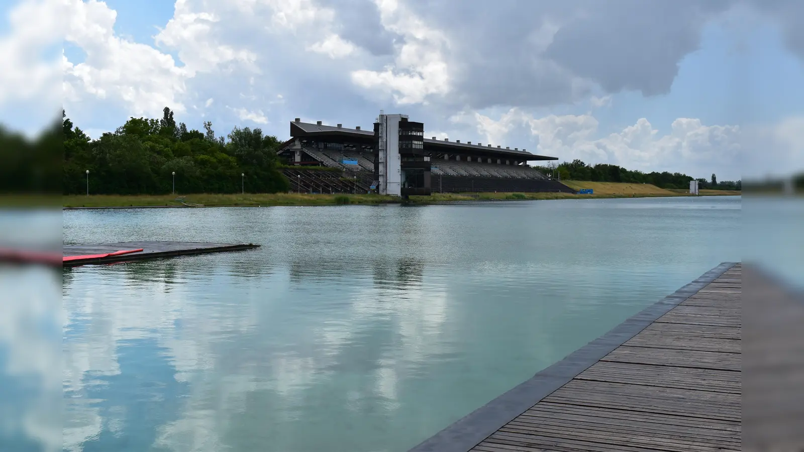 Die Schleißheimer Ruderregatta ist dringend sanierungsbedürftig. Corona hat den Plänen einen Strich durch die Rechnung gezogen. (Foto: dm)