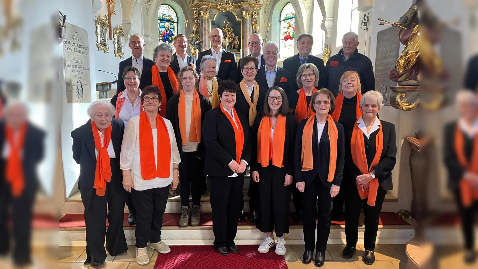 Freude am Singen: Der Kleinberghofener Kirchenchor im Jubiläumsjahr 2025. (Foto: Kirchenchor Kleinberghofen )