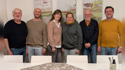 Die Kandidaten der Erdweger Grünen: W. Lunghamer, P. Heine, N. Thulke, A. Völkel, G. Kamps, C. Zähle (v. l.), nicht im Bild ist T. Kreitmair. (Foto: Grüne Erdweg/Katrin Horvat)