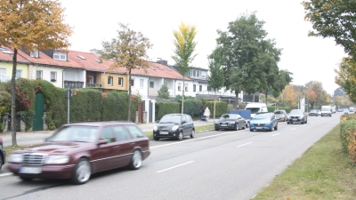Die Murnauer Straße bündelt den Verkehr, führt aber durch ein Wohngebiet. (Foto: job)