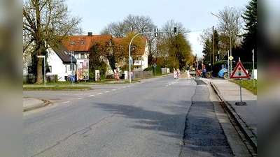 Dietersheimer Straße: Der Freistaat will sie nicht übernehmen, bevor sie saniert ist. Der Bund saniert nicht, weil er sie bald an Bayern abgeben will. 	 (F.: bb)