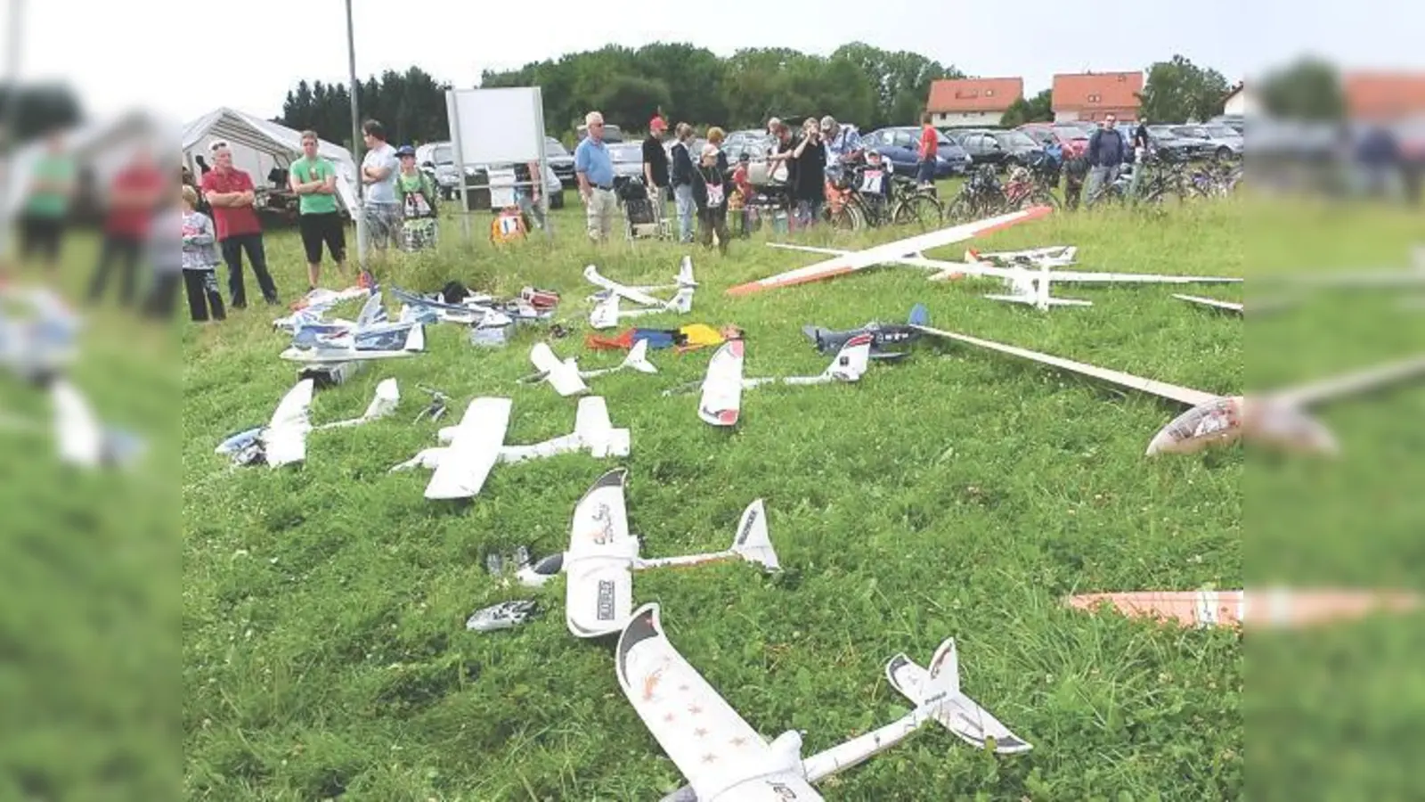 Ein Vergnügen für Groß und Klein: Modellflieger auf der Fliegerwiese am Mühlweg.	 (Foto: privat)