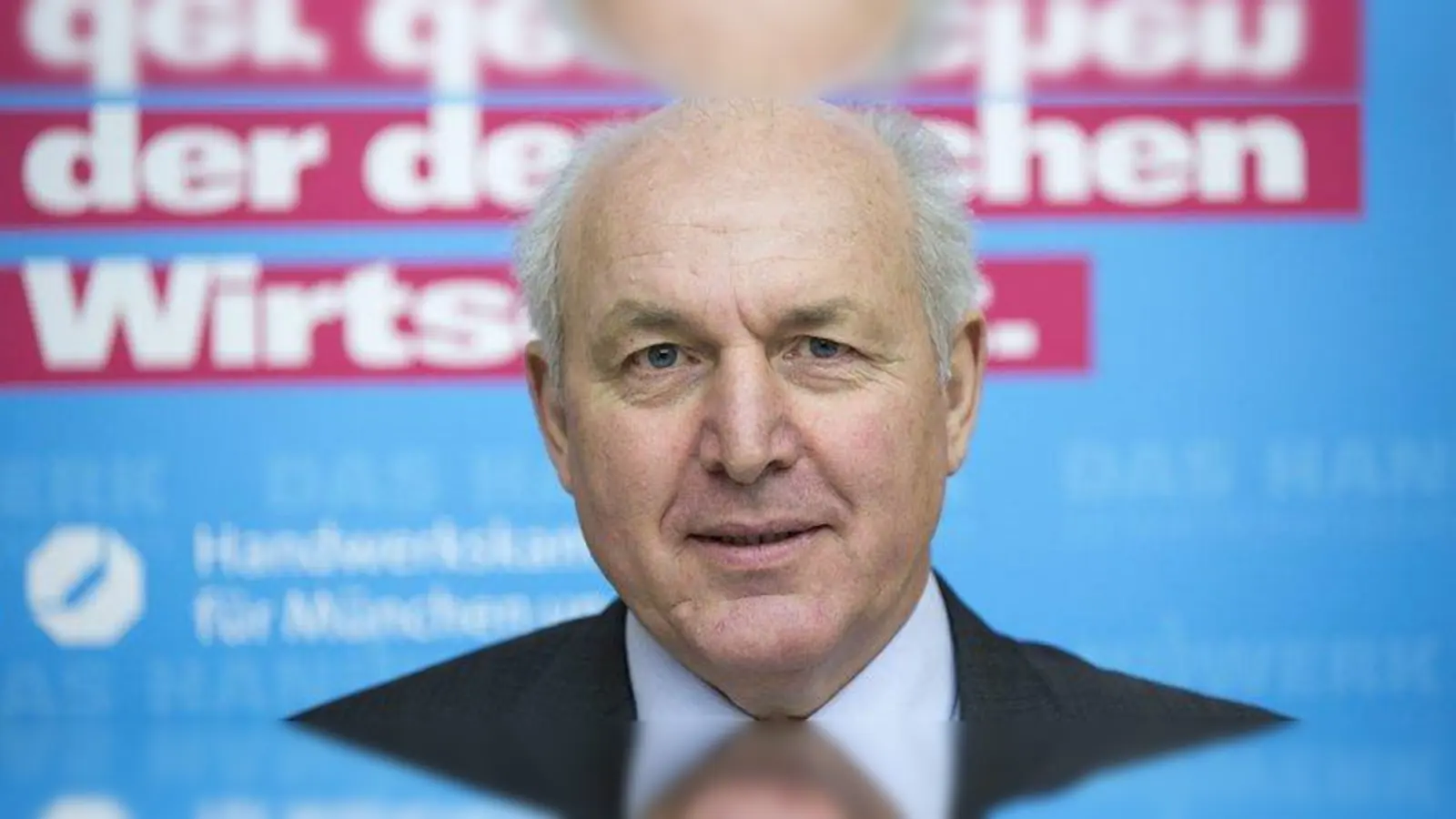 Franz Xaver Peteranderl, Präsident des Bayerischen Handwerkstages (BHT): „Da das Handwerk seine Mitarbeiterinnen und Mitarbeiter primär selbst ausbildet, ist es wichtig, mehr junge Leute für eine Lehre zu gewinnen.” (Foto: HWK)