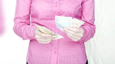 Der Sozialverband VdK fordert die Wiederbelebung der so genannten „Rente nach Mindesteinkommen”, um Geringverdiener stärker vor drohender Altersarmut zu schützen. (Foto: photos.com)