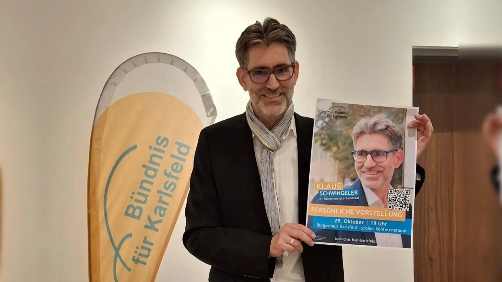 Klaus Schwingeler (links - und rechts). (Foto: Bündnis für Karlsfeld)