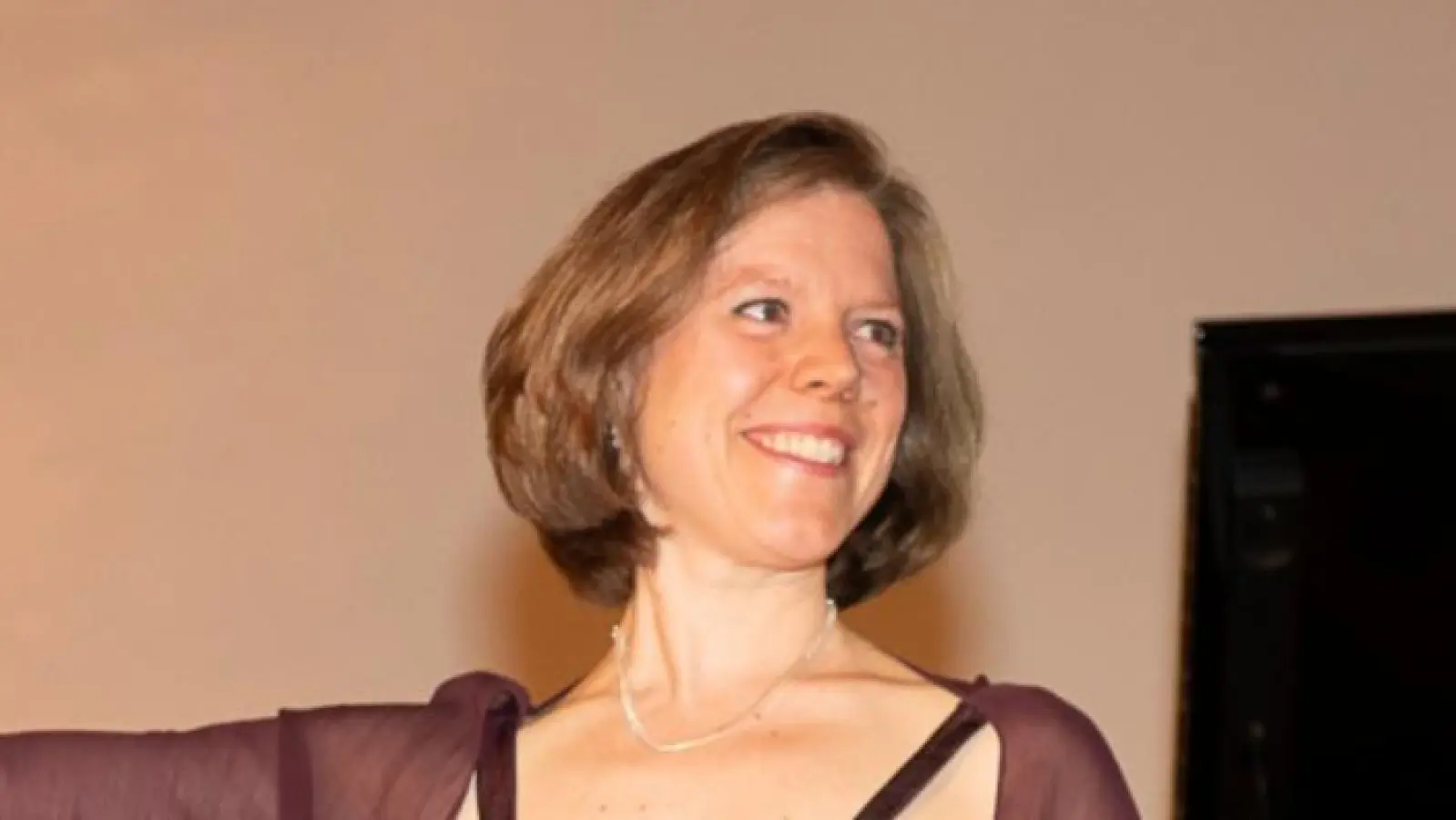 Angelika Huber, Sopran (r.), und Mizuko Uchida, Klavier, gestalten das Konzert „Ein Abend mit Goethe”. (Foto: Angelo Esslinger )