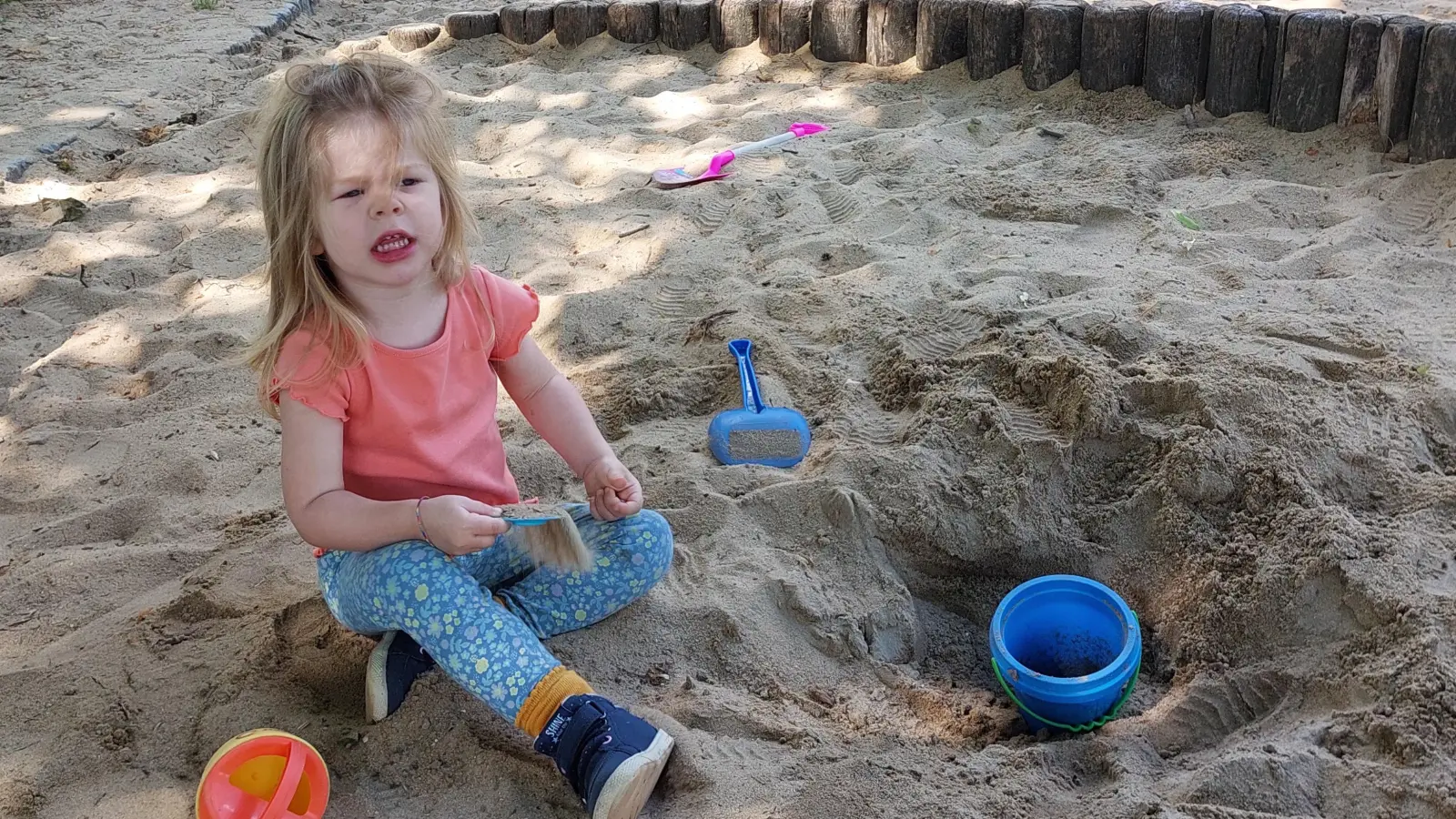 Spielplatzpaten übernehmen die Betreuung eines öffentlichen Spielplatzes und stehen als Ansprechpartner für Kinder, Eltern und die Kommune zur Verfügung. (Foto: bas)