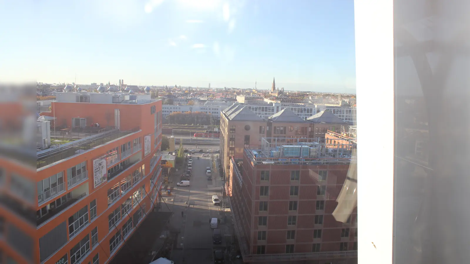 Das Werksviertel und seine Kunstwerke erstrahlen demnächst in anderem Licht. (Foto: bs)