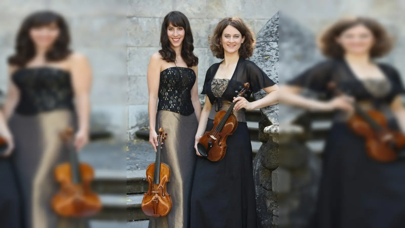 Almuth Siegel und Agnes Pusker sind das Violin-Duo ASAP. (Foto: Dorothee Falke)