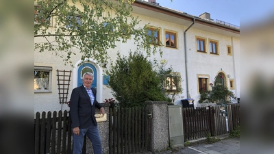 Werner Reindl hat unter anderem viel über die Siedler, die sich in der Kriegersiedlung vor 100 Jahren niederließen, zu berichten.  (Foto: hw)