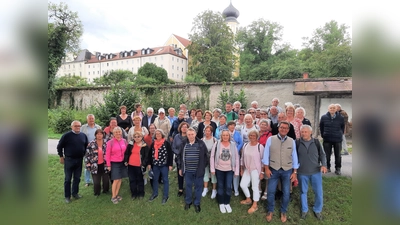 Über einen gelungenen Ausflug mit dem VdK Pliening freuten sich zahlreiche Teilnehmer. (Foto: Georg Rittler)