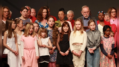 Die Sängerinnen und Sänger freuen sich auf zahlreiche Zuhörende. (Foto: Musikschule Unterhaching e. V.)