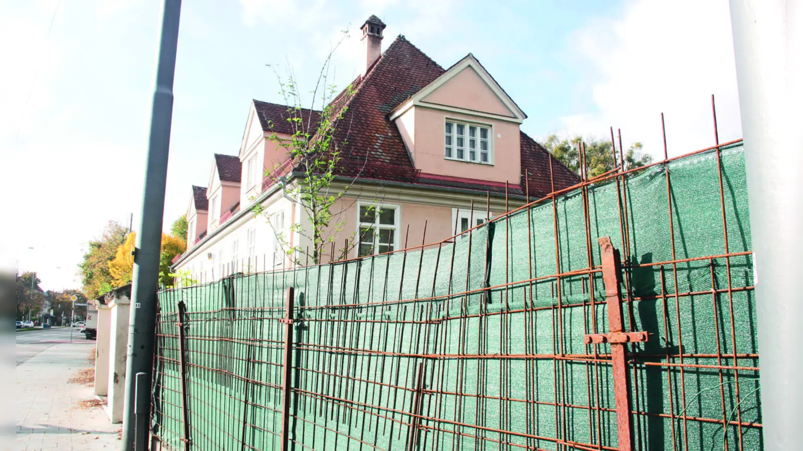 Das Laimer Schlössl darf jetzt umgebaut und saniert werden. (Foto: job)