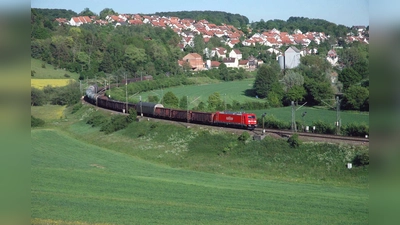 Güterverkehr von der Straße auf die Schiene verlegen – das ist seit knapp 30 Jahren das Ziel der EU.  (Foto: CC BY-SA 2.5)