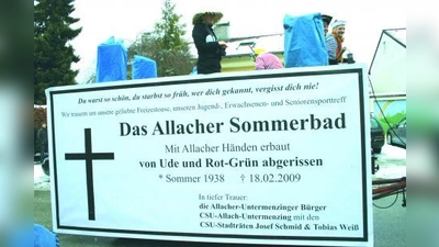 Öffentliche Trauer der CSU um das Allacher Sommerbad. (Foto: ck)