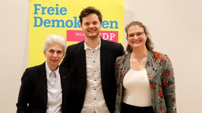 Marie-Agnes Strack-Zimmermann, Phil Hackemann und Anna Ahlfeld (von links)<br> (Foto: FDP)
