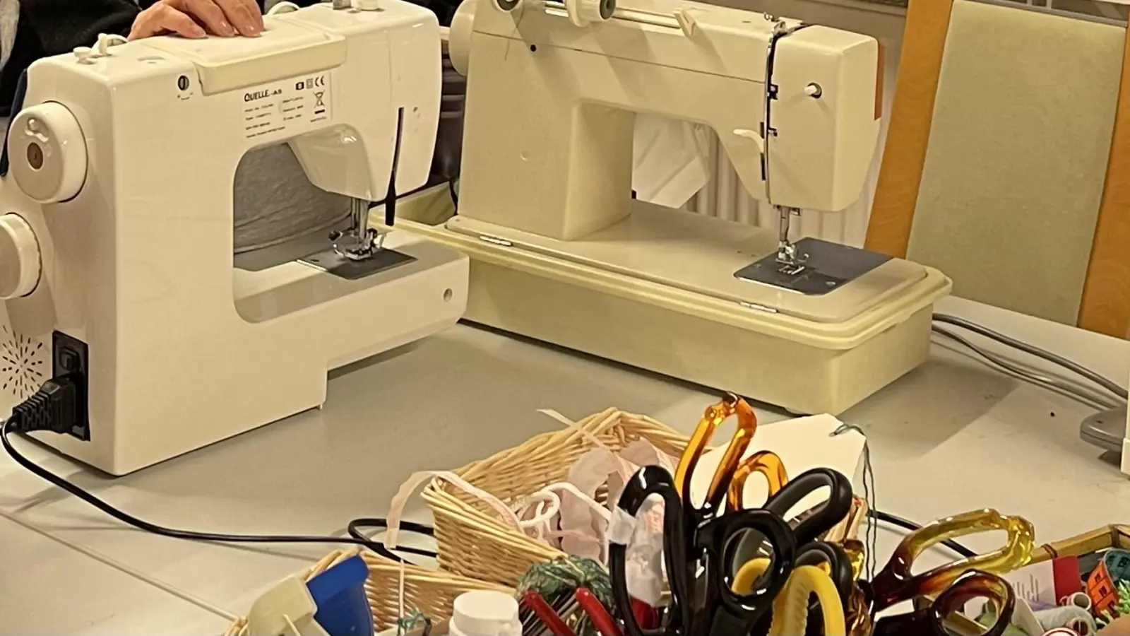 Unter anderem werden in den Ferien Nähkurse in der Südpolstation angeboten. (Foto: hw)