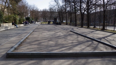 Am Georg-Freundorfer-Platz soll statt der Sommerstockbahn eine Calisthenics-Anlage aufgebaut werden. (Foto: Beatrix Köber)