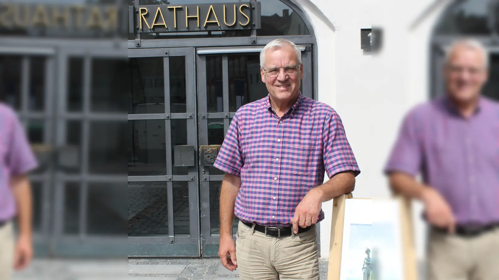 Kennt Ebersberg und seine Geschichten bestens: Altbürgermeister Walter Brilmayer. (Foto: Stefan Dohl)