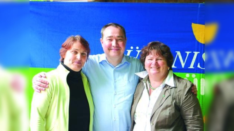 Dagmar Mosch, Hermann Brem und Christine Kamm beim politischen Frühschoppen der Münchner Grünen. (Foto: pi)