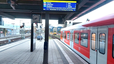 Am S-Bahnhof Leuchtenbergring kam es zu einem Unfall, bei dem ein Mann schwer verletzt wurde. (Archivbild: bas)