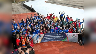 Die Wintersaison wurde mit der Verleihung des MEV-Pokals abgeschlossen.  (Foto: Münchener Eislauf-Verein von 1883 e.V.)