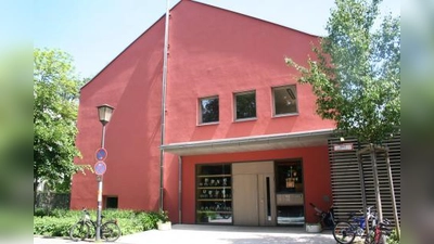 Im städtischen Hort im Riegerhofweg 5 warten 42 Kinder zum Schulbeginn im September auf einen Hortplatz. Das Schulreferat hat noch keine Lösung. (Foto: tg)