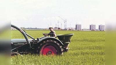 Ackerbau und Moderner Städtebau - das gab es Seite an Seite Ende der 60er und Anfang der 70er Jahre in Perlach. (Foto: Festring Perlach)