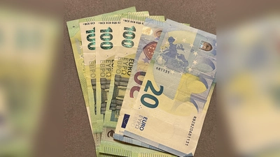 Besonders viel verdienen Menschen, die als Wirtschaftsprüfer tätig sind.  (Foto: hw)