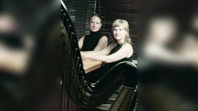 XtraHarp: Nora Sander (l.) und Carolin Gruber. (Foto: pi)