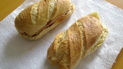 Die Seniorenbeauftragte im Bezirksausschuss 13, Brigitte Stengel, lädt wieder alle Bogenhauser Senioren zum gemeinsamen Frühstück ein. (Symbolbild: bas)