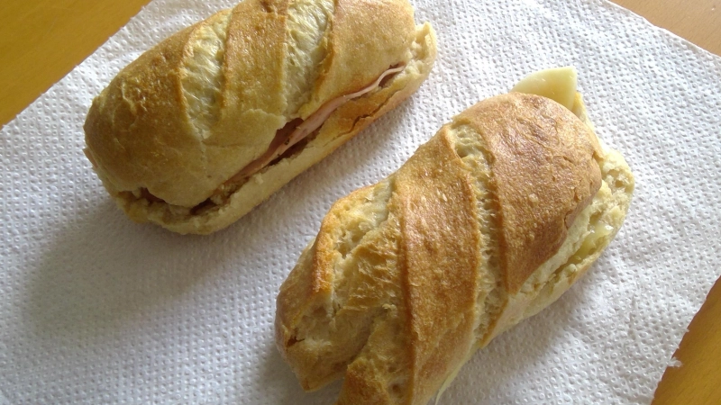 Die Seniorenbeauftragte im Bezirksausschuss 13, Brigitte Stengel, lädt wieder alle Bogenhauser Senioren zum gemeinsamen Frühstück ein. (Symbolbild: bas)