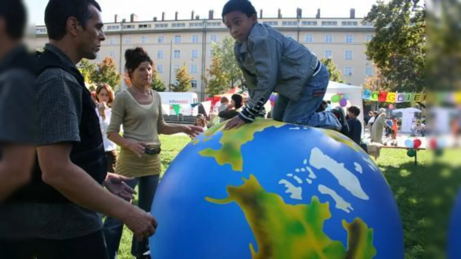„Kinder haben Rechte” heißt das Motto des Weltkindertages, der am 20. September begangen werden wird. Im vorigen Jahr fand das Fest auf der Schwanthalerhöhe statt. (Foto: tg)