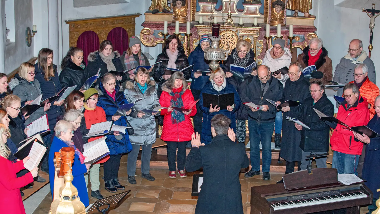 Der Singkreis Erdinger Moos lädt wieder zu seinem traditionellen Adventsingen ein. (Foto: Reinhard Heuer)