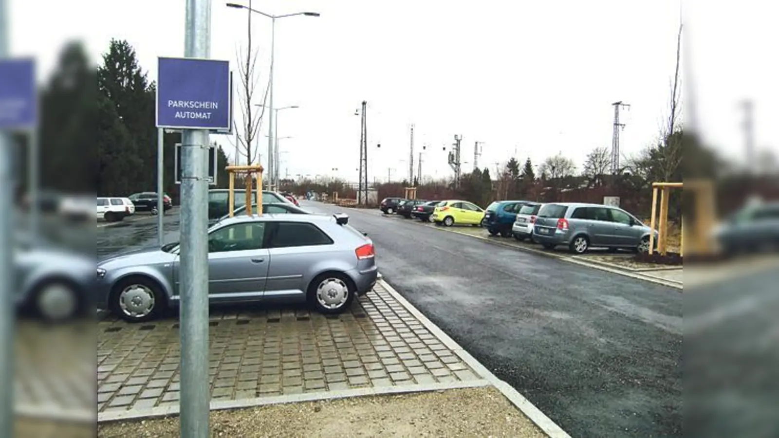 Noch gibt es keine Parkschein-Automaten. Die neuen Plätze dürfen kostenlos genutzt werden.	 (Foto: hgb)