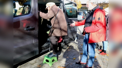 De Bürgerbus sorgt dafür, dass ältere Menschen am öffentlichen Leben weiterhin teilhaben können. Hierfür werden nun Spenden gebraucht. (Foto: Winsel)