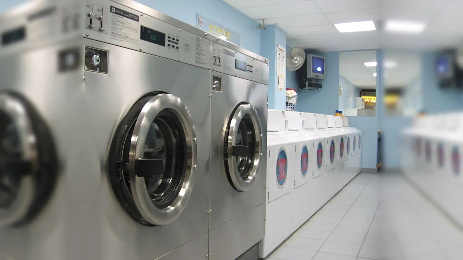 Waschgeld gestohlen. Wer kann Hinweise geben? (Foto: Joshua Sherurcij)