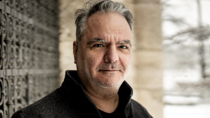 Der Münchner Journalist, Autor und Regisseur Karnik Gregorian ist ab Oktober Schreibresident in der Monacensia im Hildebrandhaus. (Foto: Lothar Reichel)