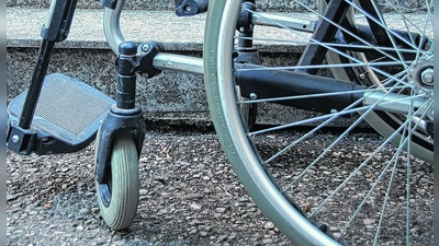 Einsamkeit kann viele Ursachen haben: Gesundheitliche Einschränkungen gehören zu den Risikofaktoren. (Foto: lsc)