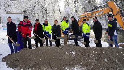 Spatenstich für „Weilheim Süd”: Das Projekt soll vor einem hundertjährlichen Hochwasser schützen. (Foto: StMUV)