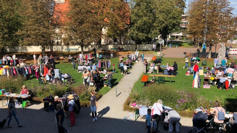 Der Mädelsflohmarkt findet zweimal jährlich – jeweils im Frühling und im Herbst - im und um das Pelkovenschlössl statt. (Foto: Kultur- und Bürgerhaus Pelkovenschlössl)